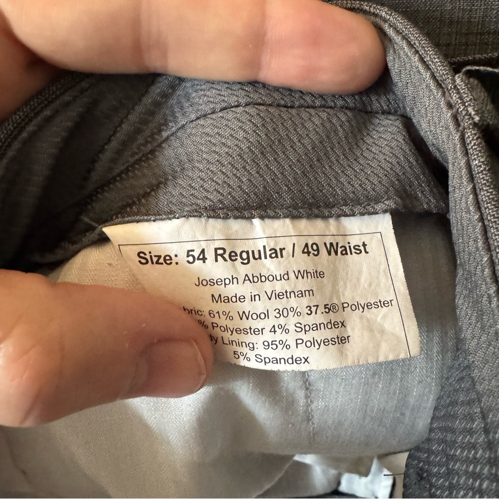 Joseph Abboud Gray Windowpane 2-Piece Suit | Size 54R Jacket, 49W Pants $85 - Picture 12 of 14